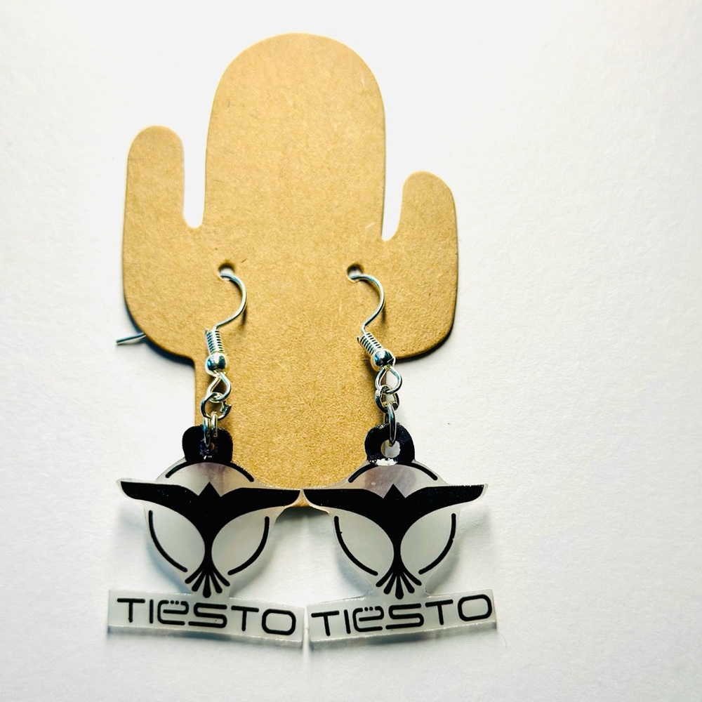 Tiesto earrings